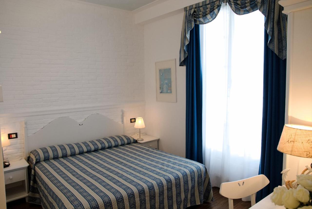 Hotel La Goletta Линьяно-Саббьядоро Экстерьер фото